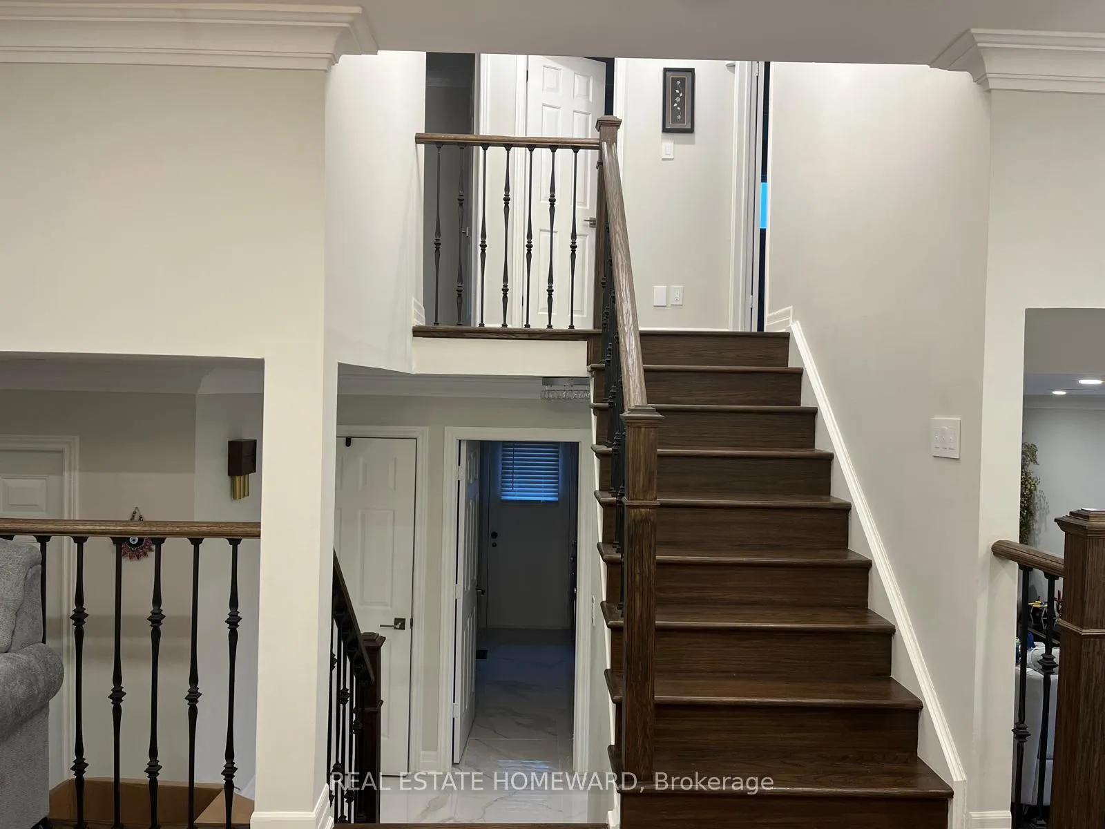 Photo 7 of 33 Braeburn Drive, Markham, Aileen-Willowbrook — HOMEH