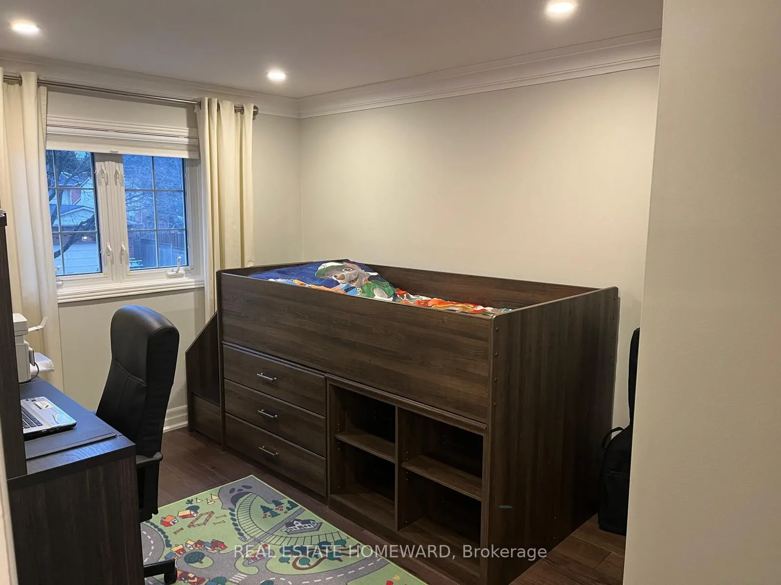 Photo 8 of 33 Braeburn Drive, Markham, Aileen-Willowbrook — HOMEH