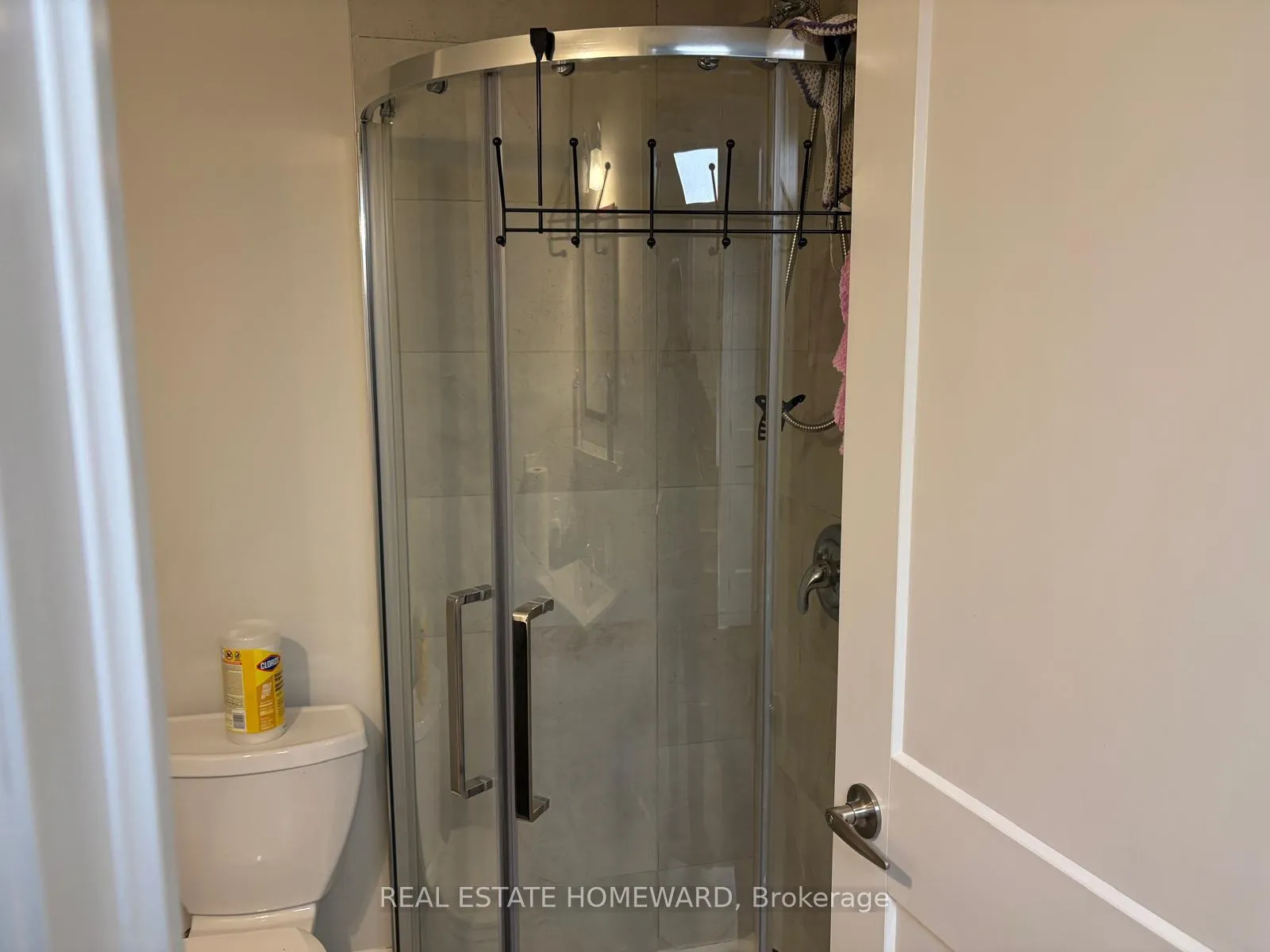 Photo 14 of 33 Braeburn Drive, Markham, Aileen-Willowbrook — HOMEH