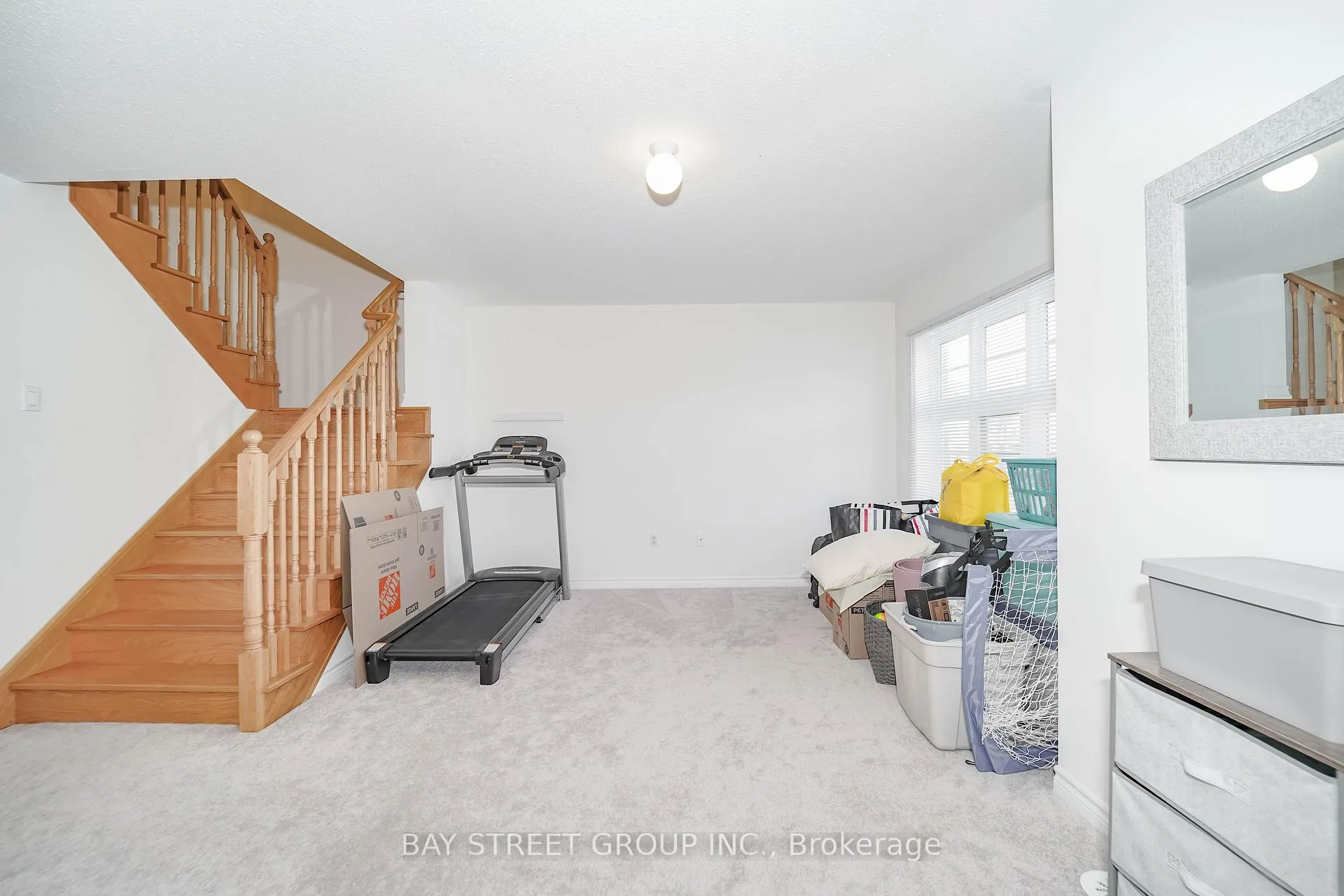 Photo 8 of 34 Westbury Way, Whitby, Brooklin — HOMEH