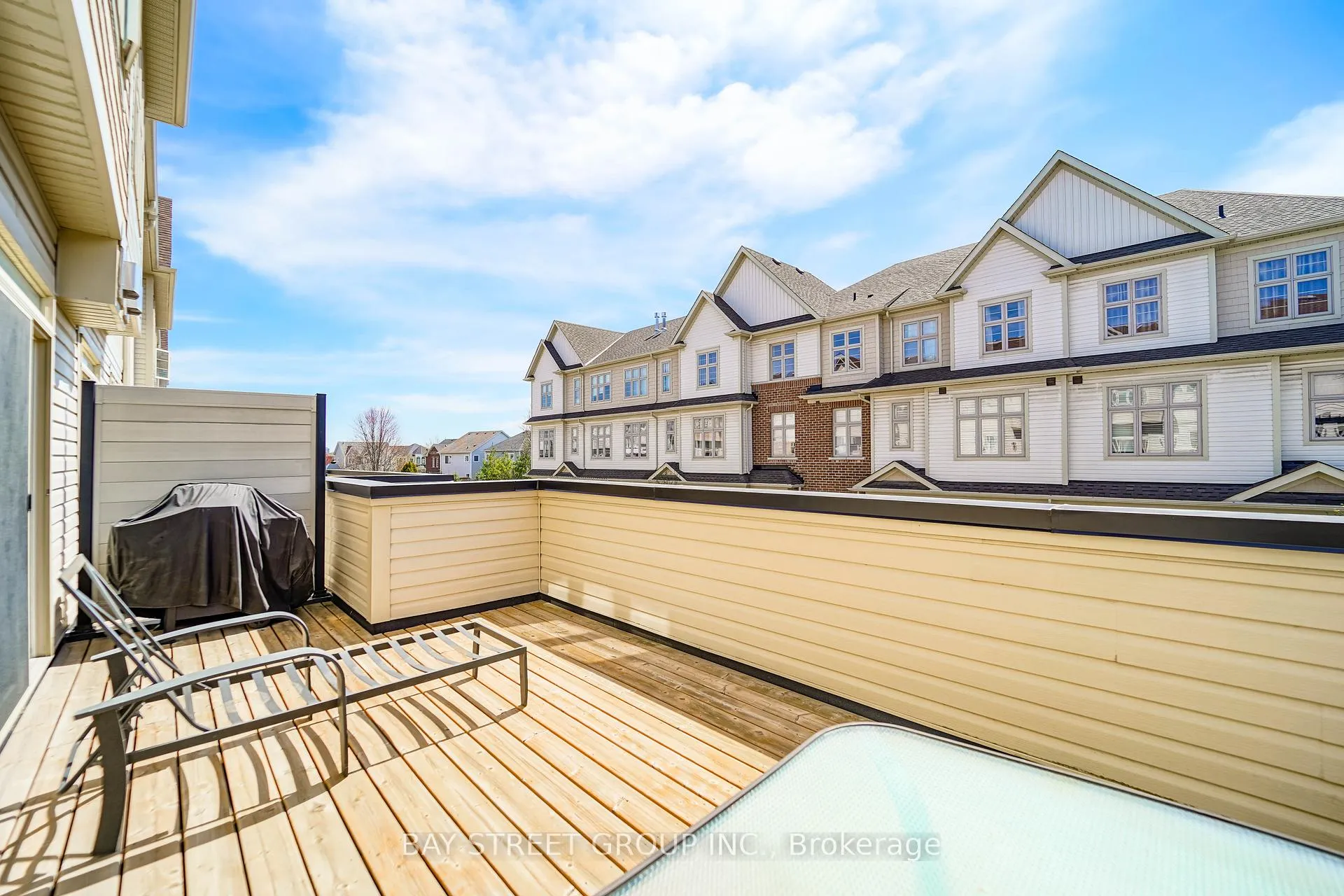 Photo 29 of 34 Westbury Way, Whitby, Brooklin — HOMEH