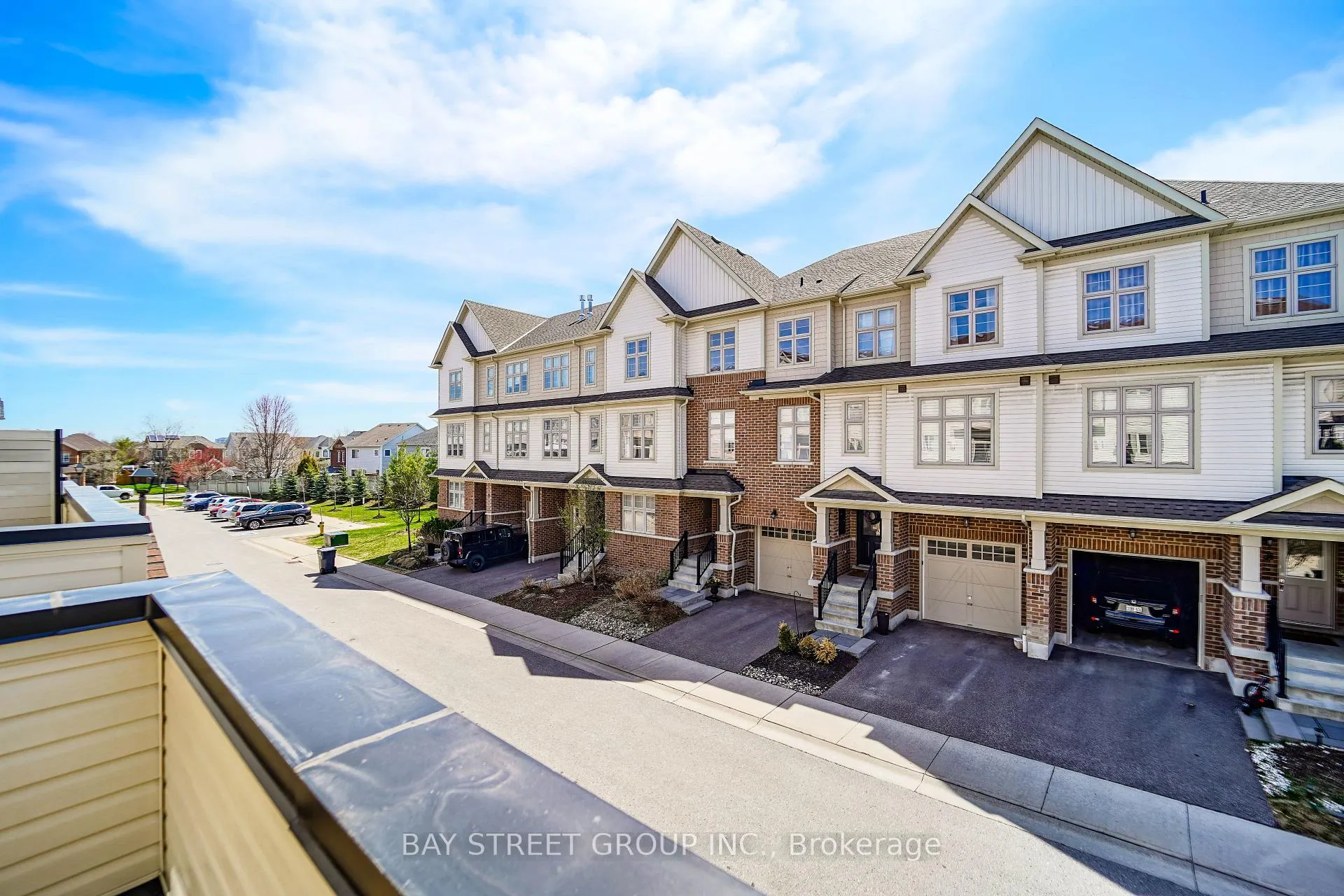 Photo 30 of 34 Westbury Way, Whitby, Brooklin — HOMEH