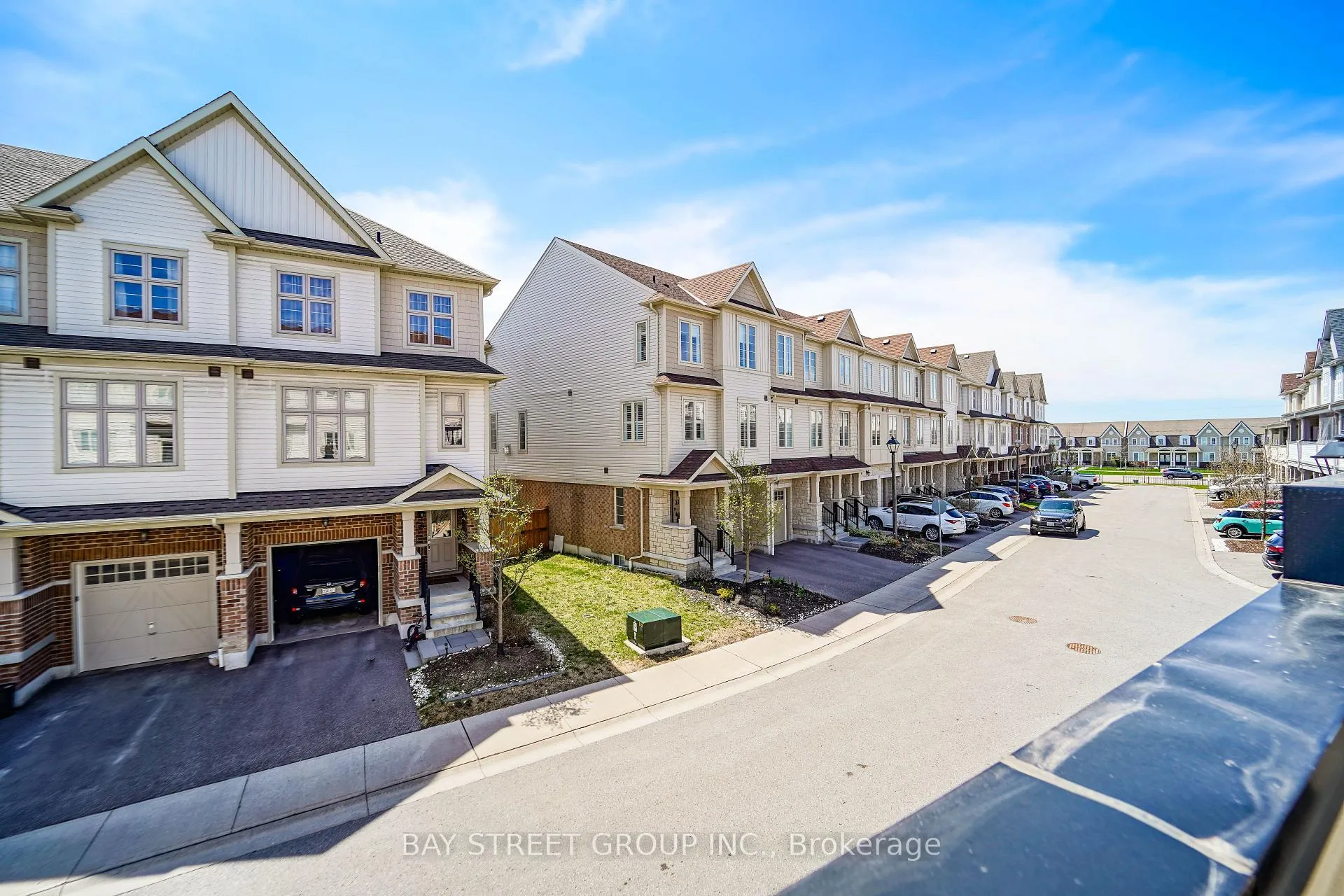 Photo 31 of 34 Westbury Way, Whitby, Brooklin — HOMEH