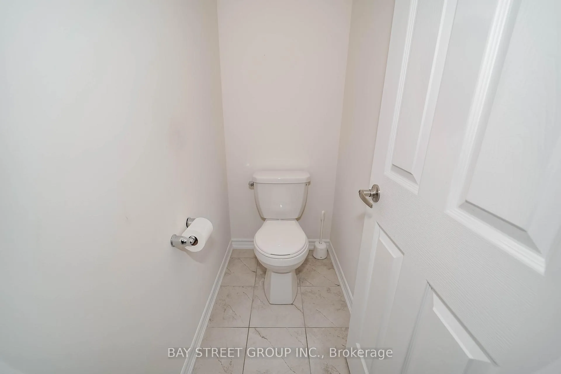 Photo 41 of 34 Westbury Way, Whitby, Brooklin — HOMEH