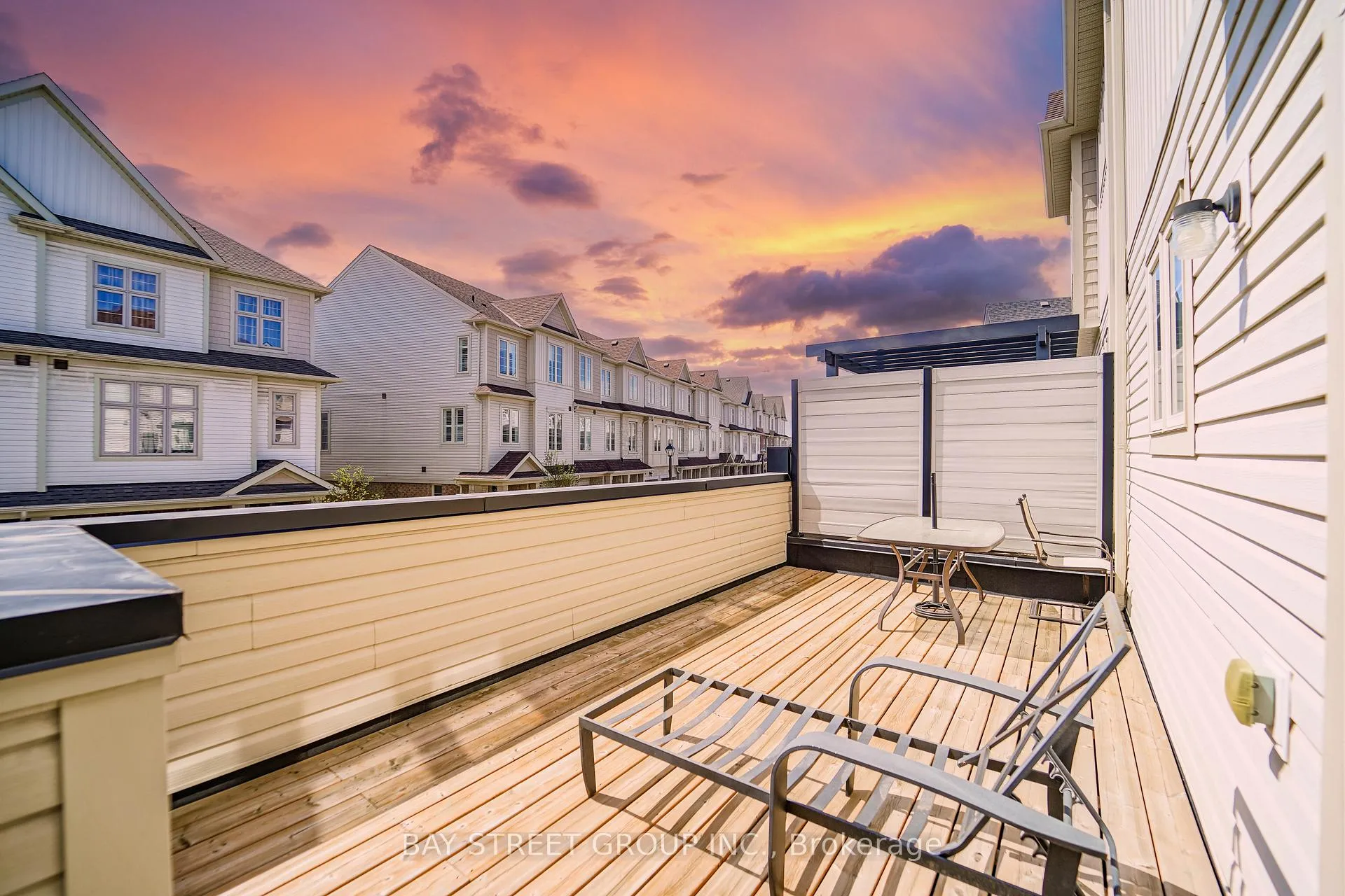 Photo 45 of 34 Westbury Way, Whitby, Brooklin — HOMEH