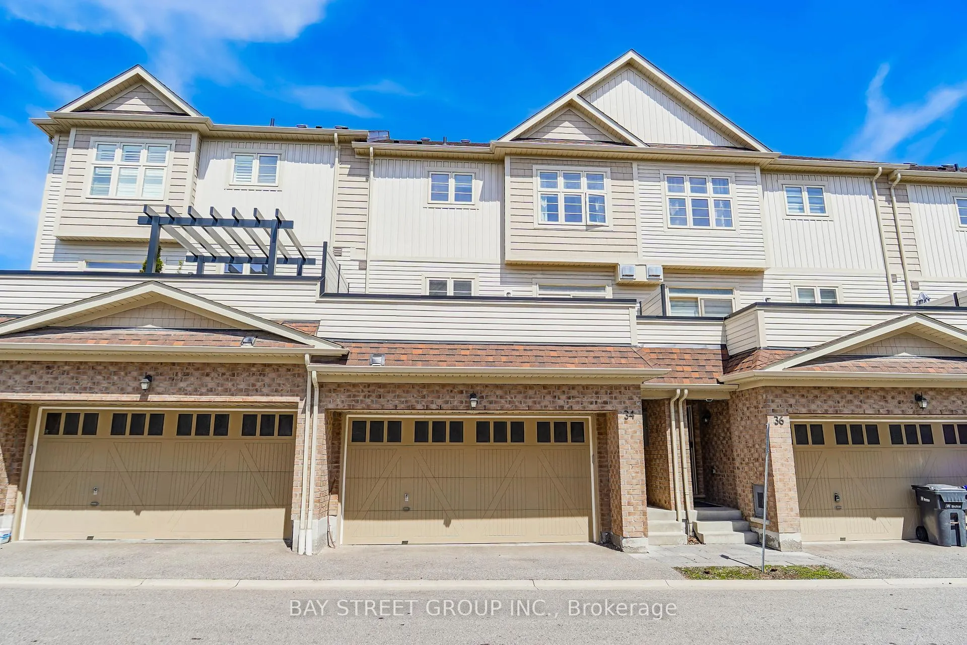 Photo 46 of 34 Westbury Way, Whitby, Brooklin — HOMEH