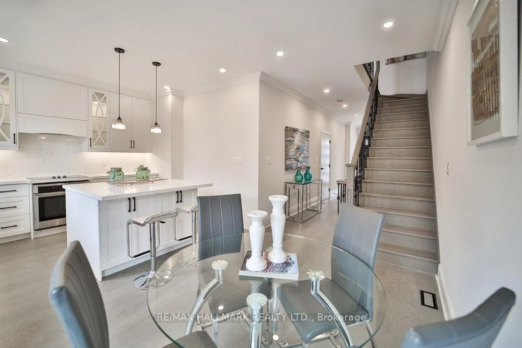 Photo 6 of Unit 5, 5 Cranswick Lane, Ajax, Central West — HOMEH