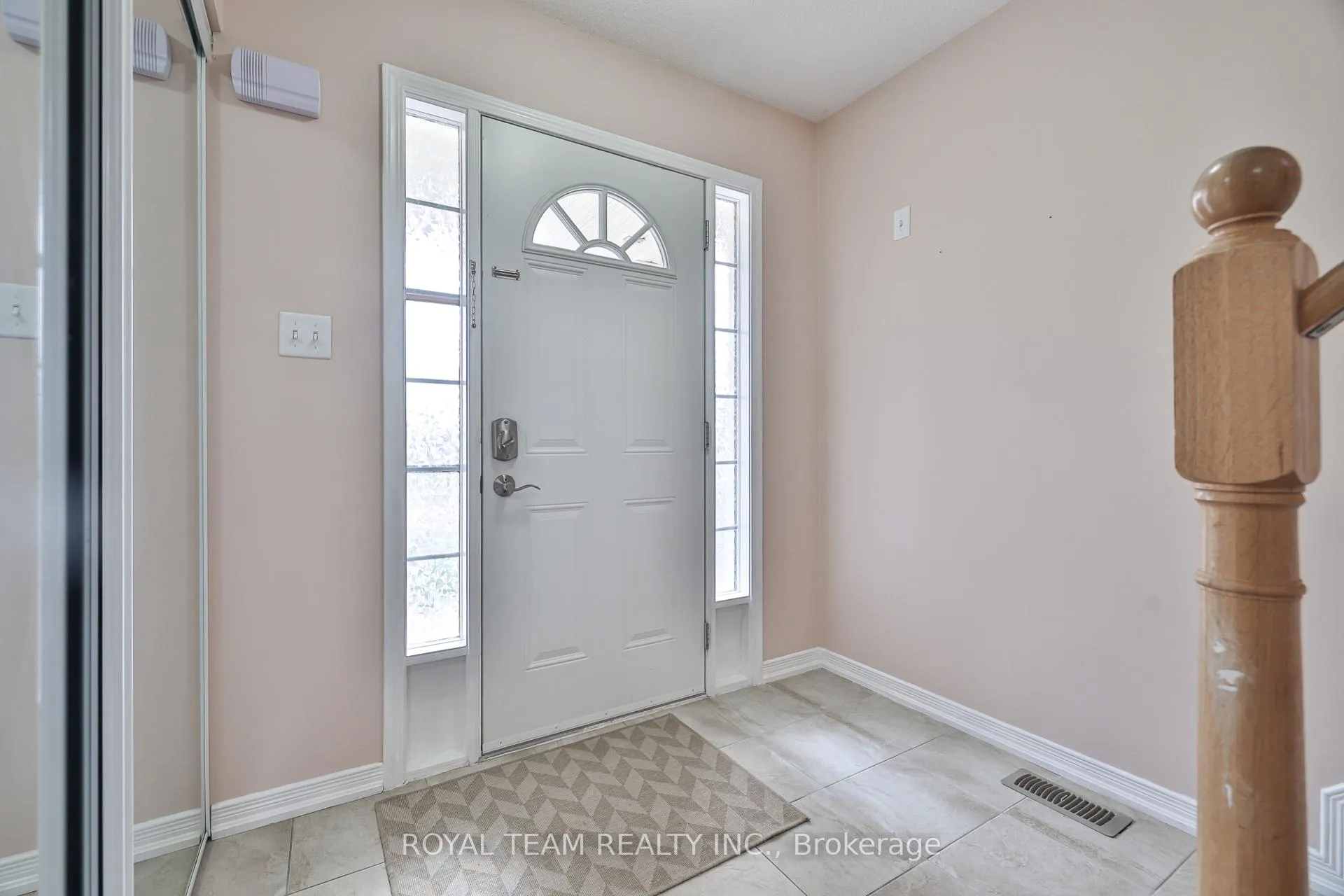 Photo 5 of 1398 Hunter Street, Innisfil, Alcona — HOMEH