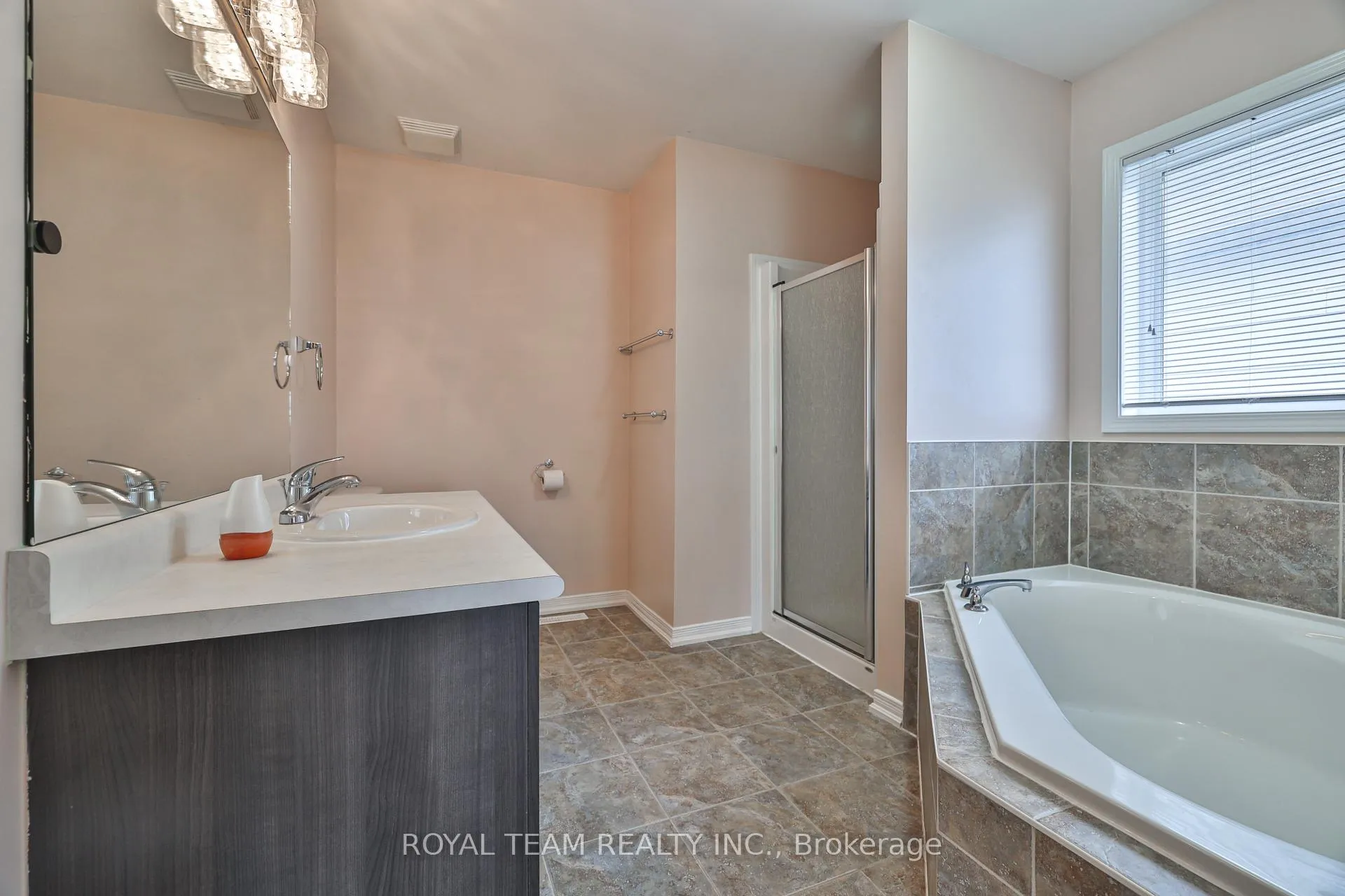 Photo 25 of 1398 Hunter Street, Innisfil, Alcona — HOMEH