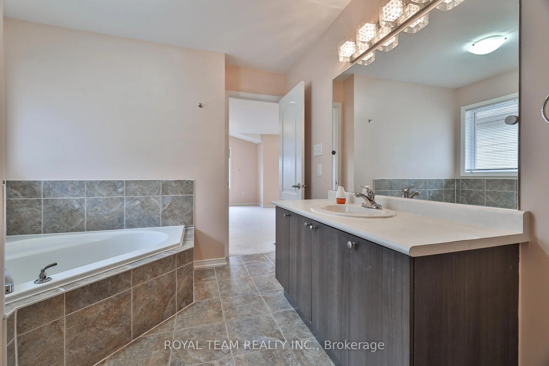 Photo 27 of 1398 Hunter Street, Innisfil, Alcona — HOMEH