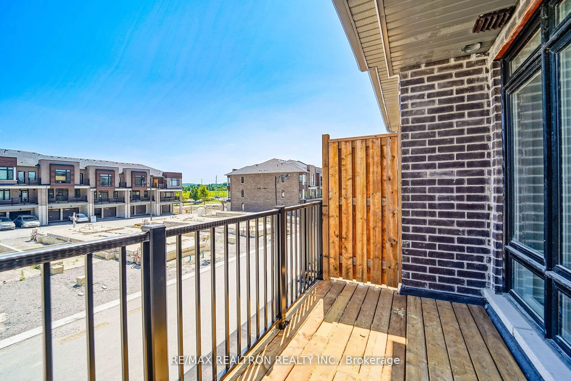 Photo 25 of 38 Gunton Street, Aurora, Bayview Northeast — HOMEH