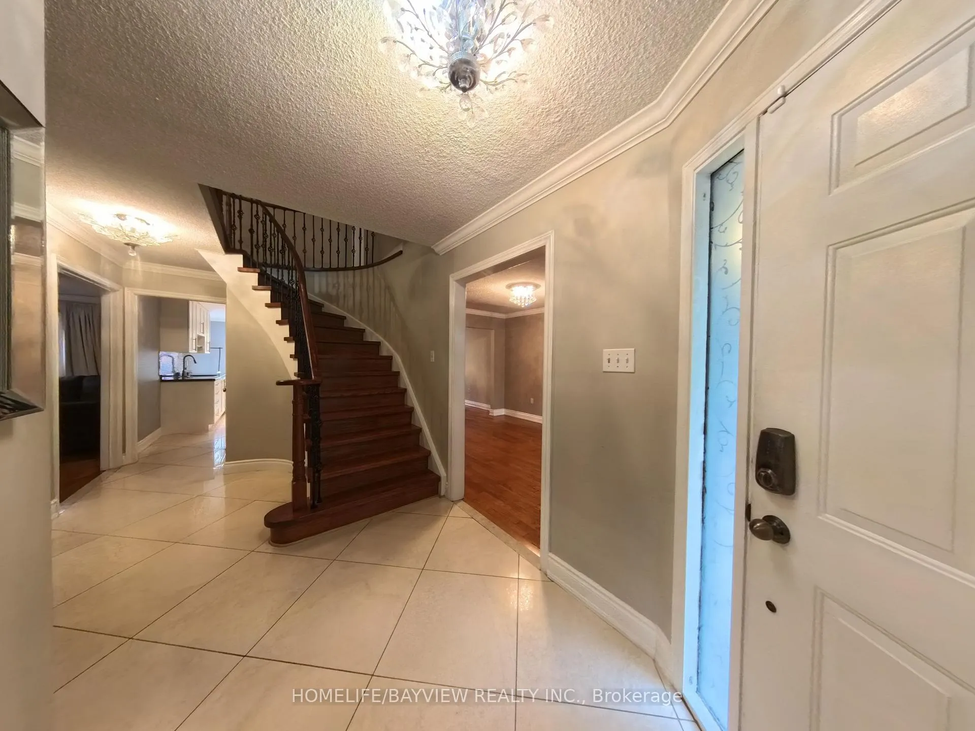 Photo 6 of 22 Baycroft Lane, Aurora, Aurora Heights — HOMEH