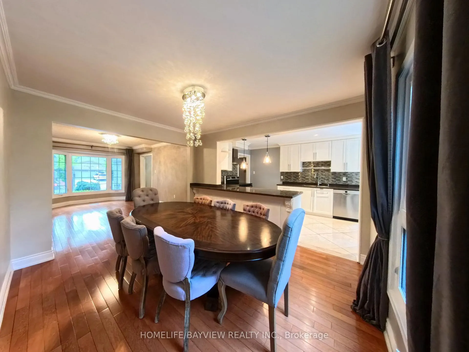 Photo 8 of 22 Baycroft Lane, Aurora, Aurora Heights — HOMEH