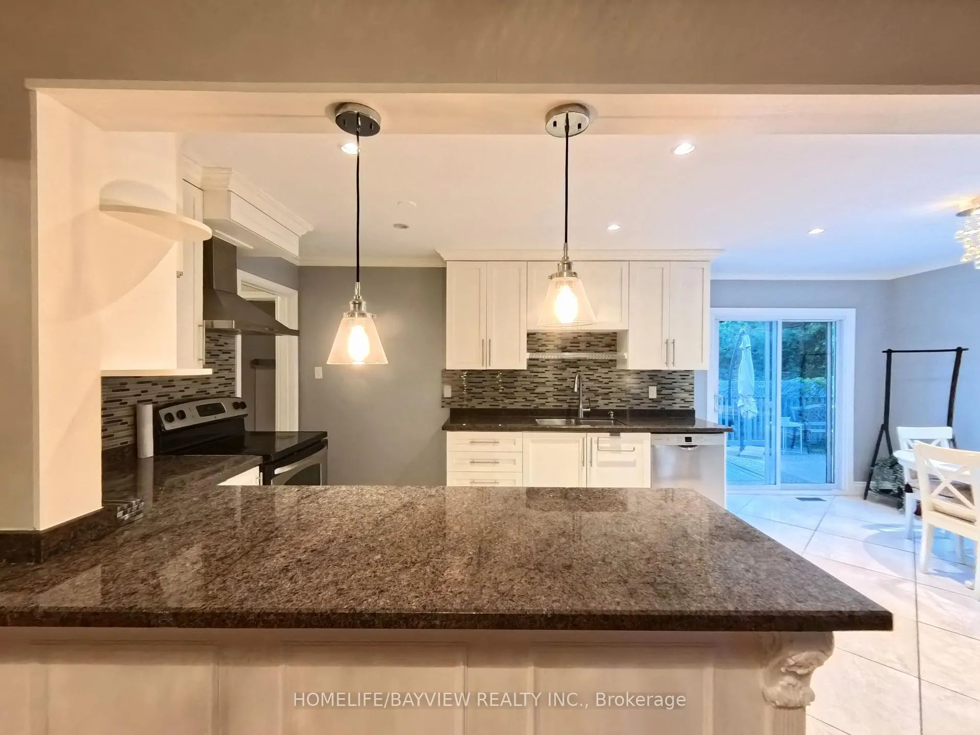 Photo 12 of 22 Baycroft Lane, Aurora, Aurora Heights — HOMEH