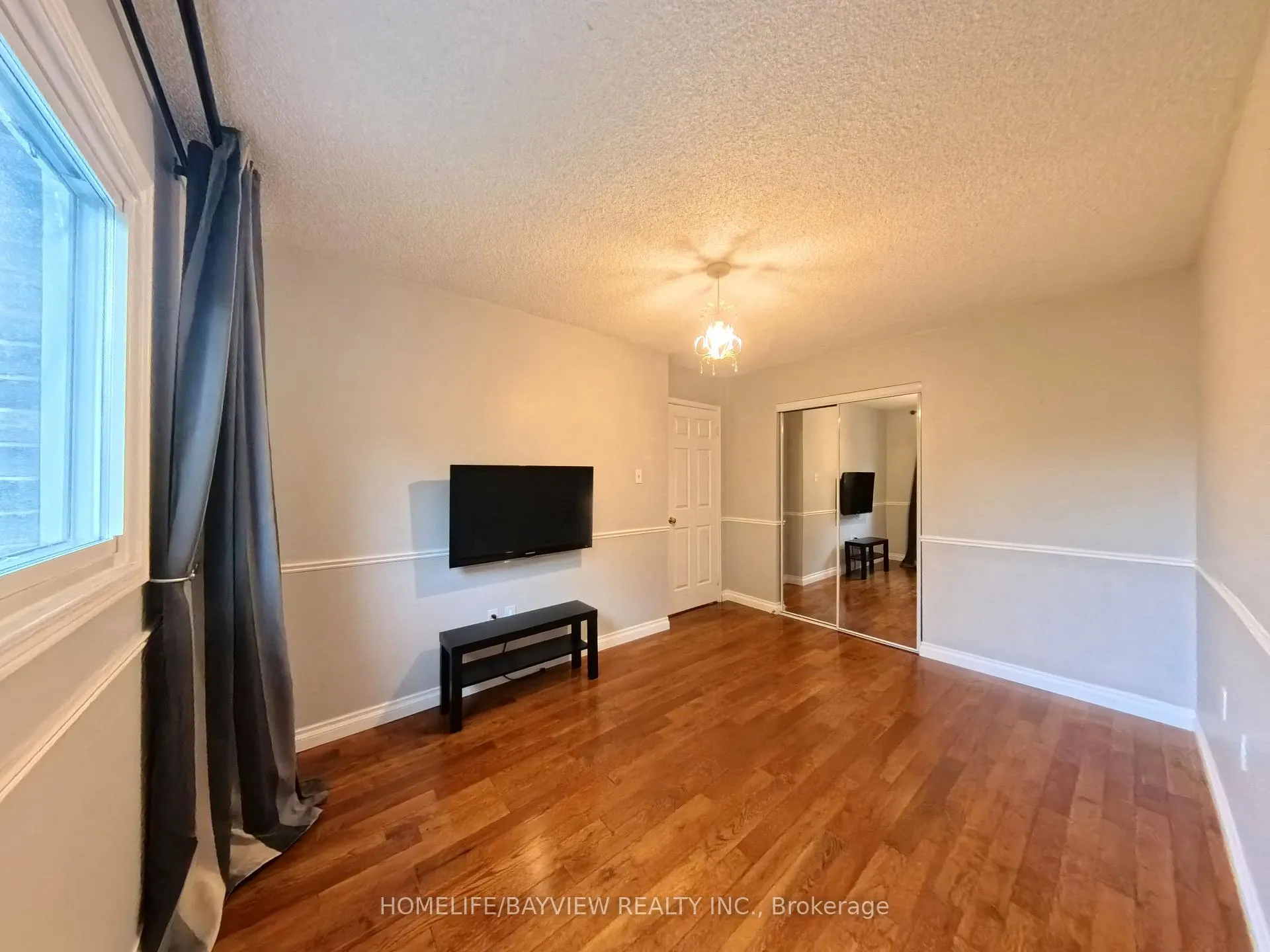 Photo 29 of 22 Baycroft Lane, Aurora, Aurora Heights — HOMEH