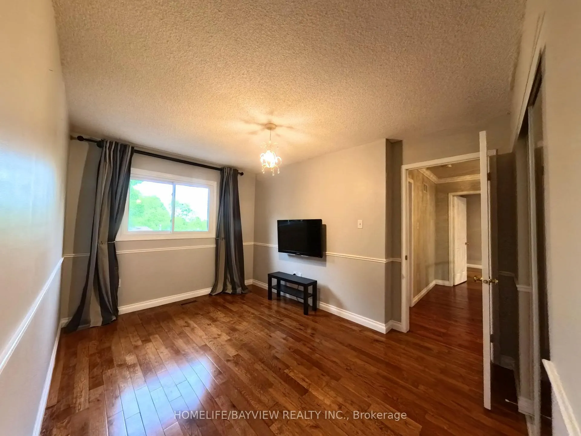 Photo 30 of 22 Baycroft Lane, Aurora, Aurora Heights — HOMEH