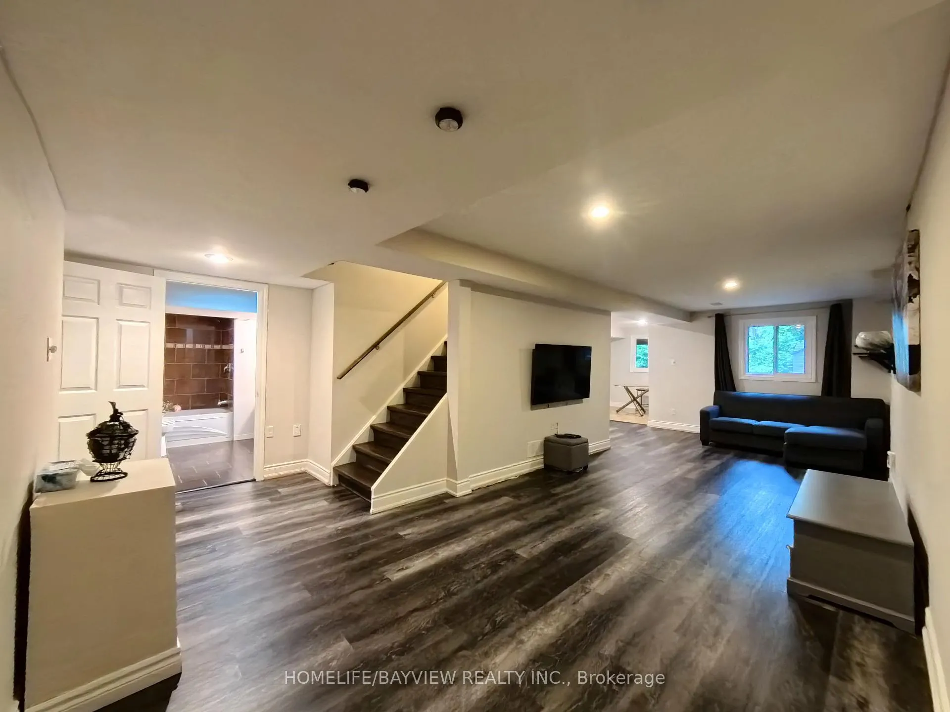 Photo 32 of 22 Baycroft Lane, Aurora, Aurora Heights — HOMEH