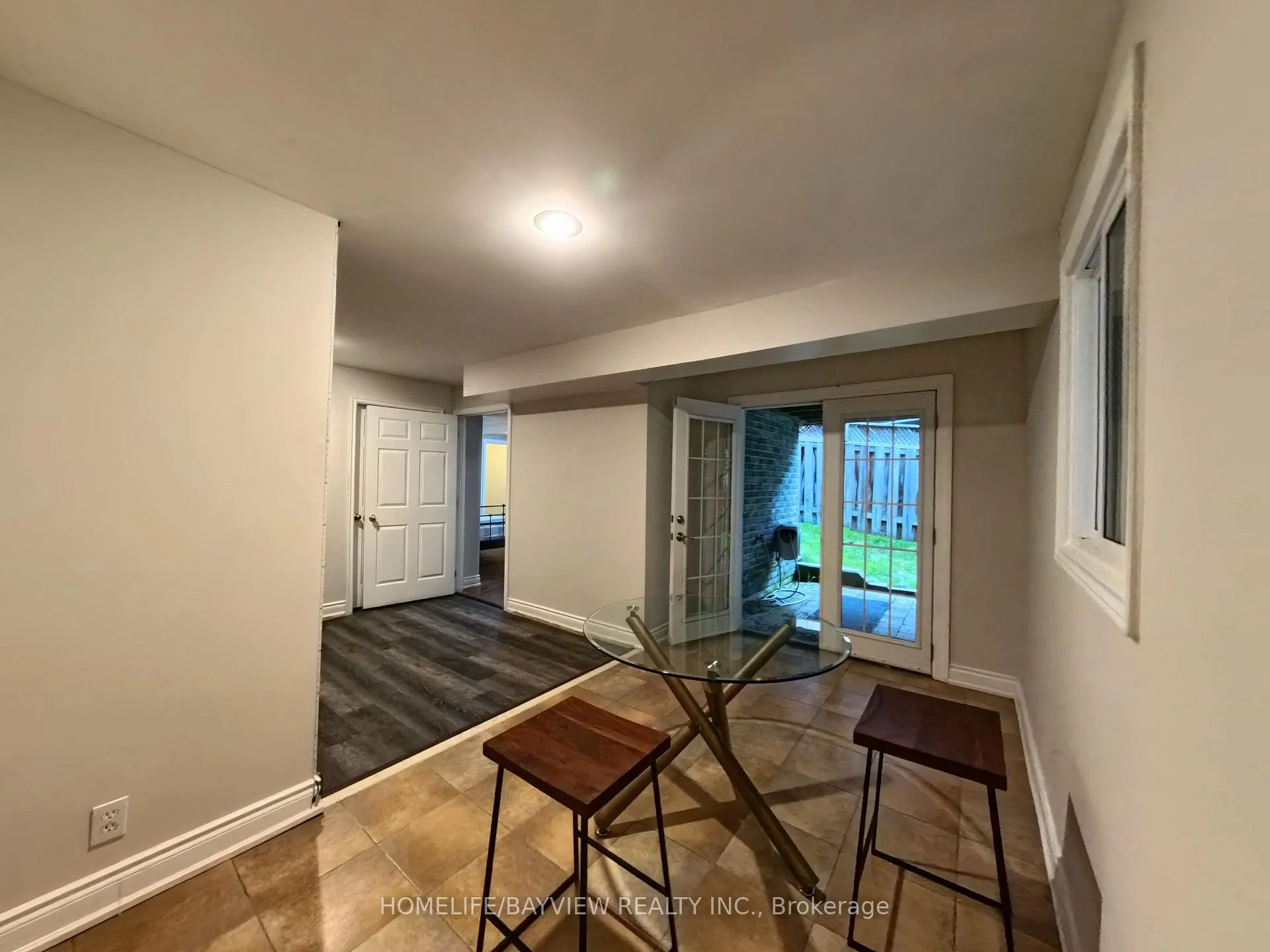 Photo 34 of 22 Baycroft Lane, Aurora, Aurora Heights — HOMEH