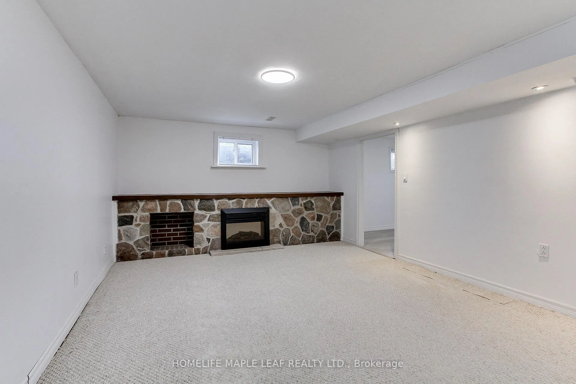 Photo 7 of 716 Yeremi Street, Pickering, West Shore — HOMEH