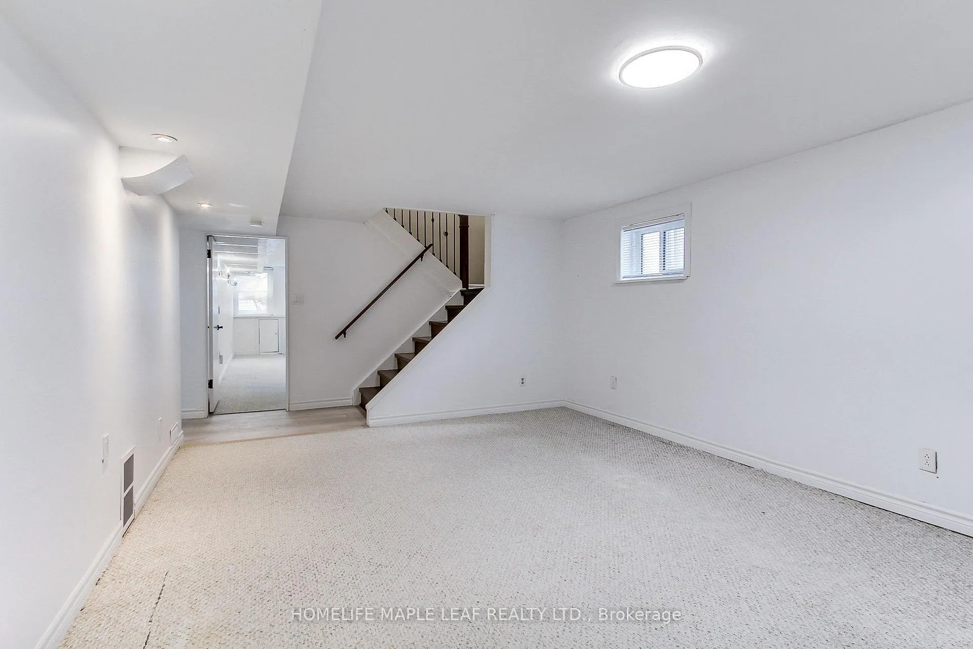 Photo 8 of 716 Yeremi Street, Pickering, West Shore — HOMEH