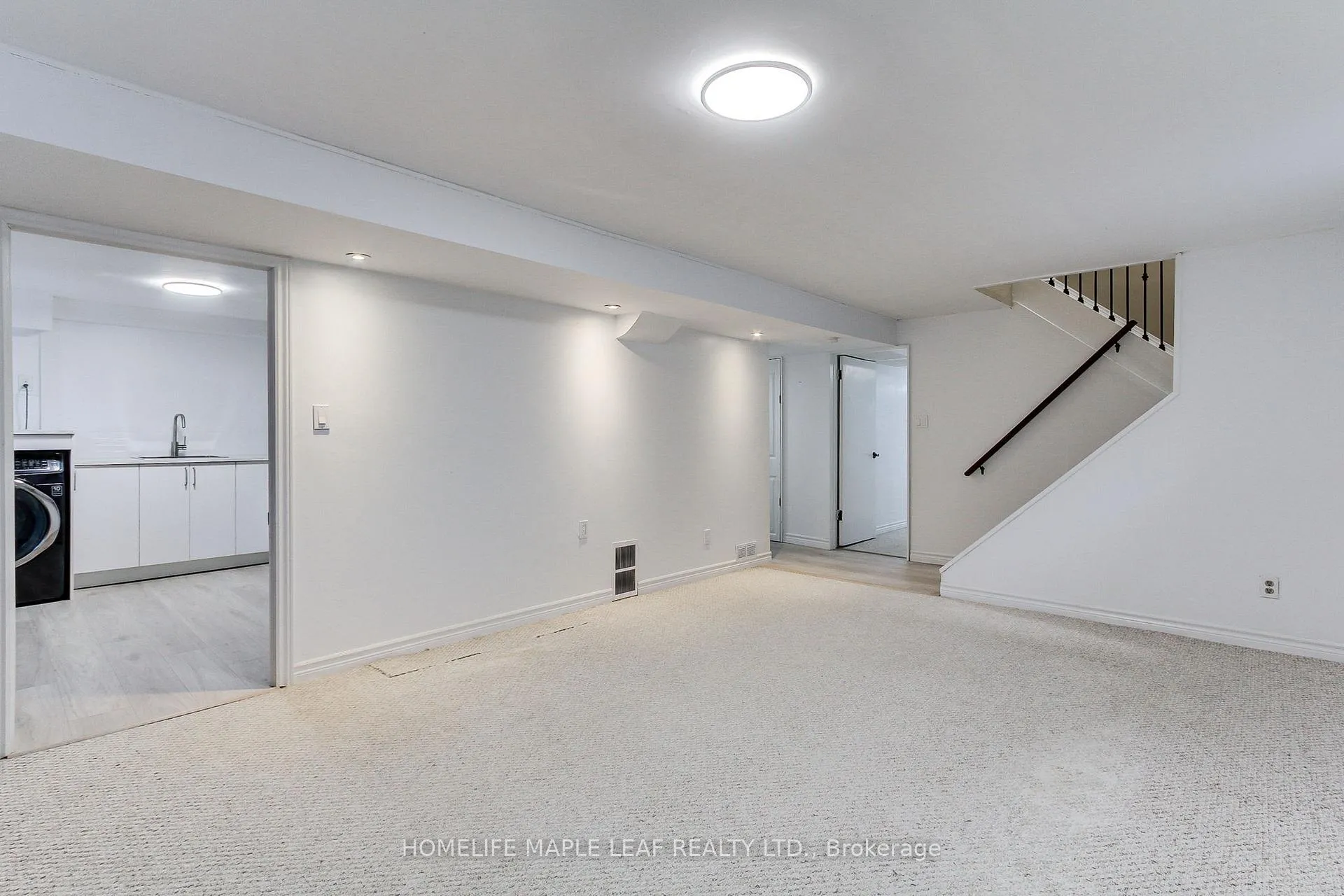 Photo 9 of 716 Yeremi Street, Pickering, West Shore — HOMEH