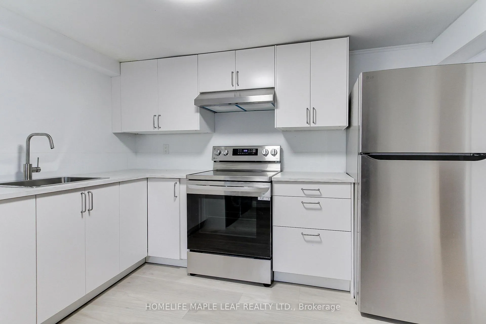 Photo 11 of 716 Yeremi Street, Pickering, West Shore — HOMEH
