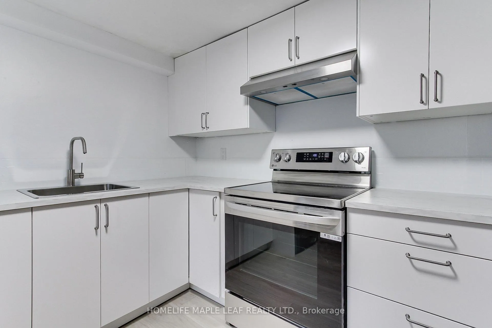 Photo 12 of 716 Yeremi Street, Pickering, West Shore — HOMEH