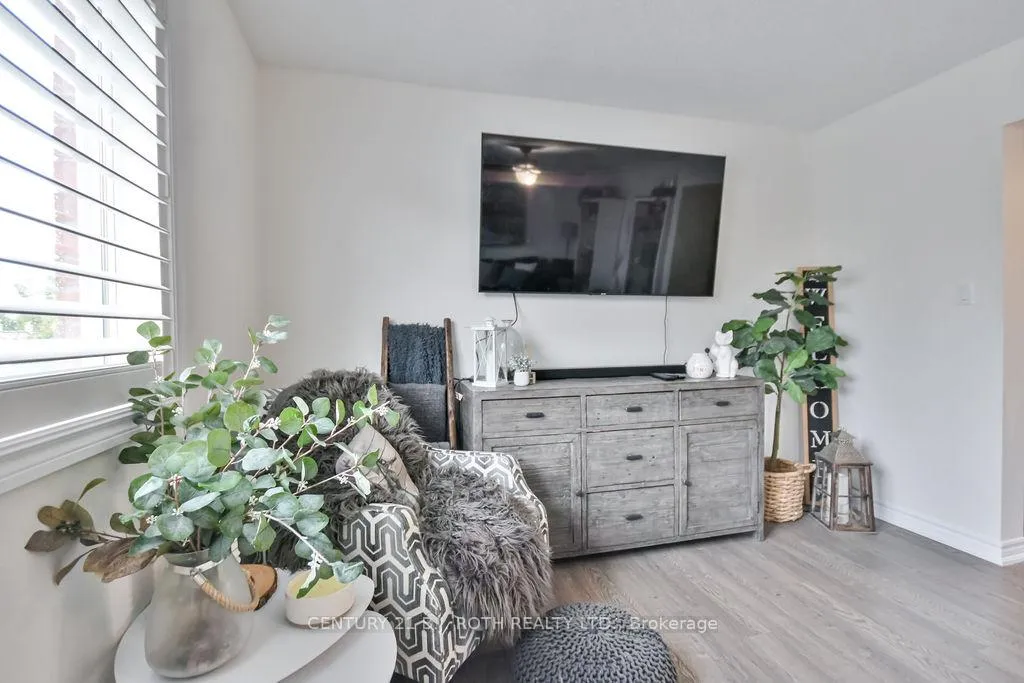 Photo 10 of Unit 3, 49 Ferndale Drive S, Barrie, Ardagh — HOMEH