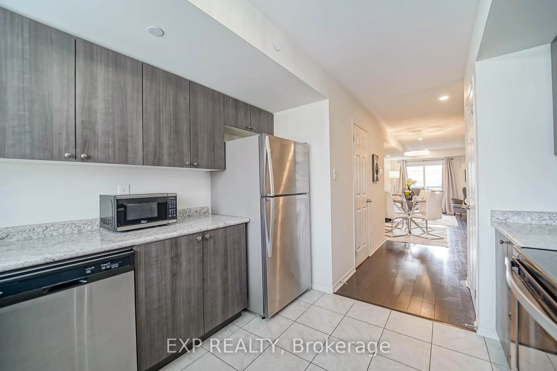 Photo 4 of 2560 Bromus Path, Oshawa, Windfields — HOMEH