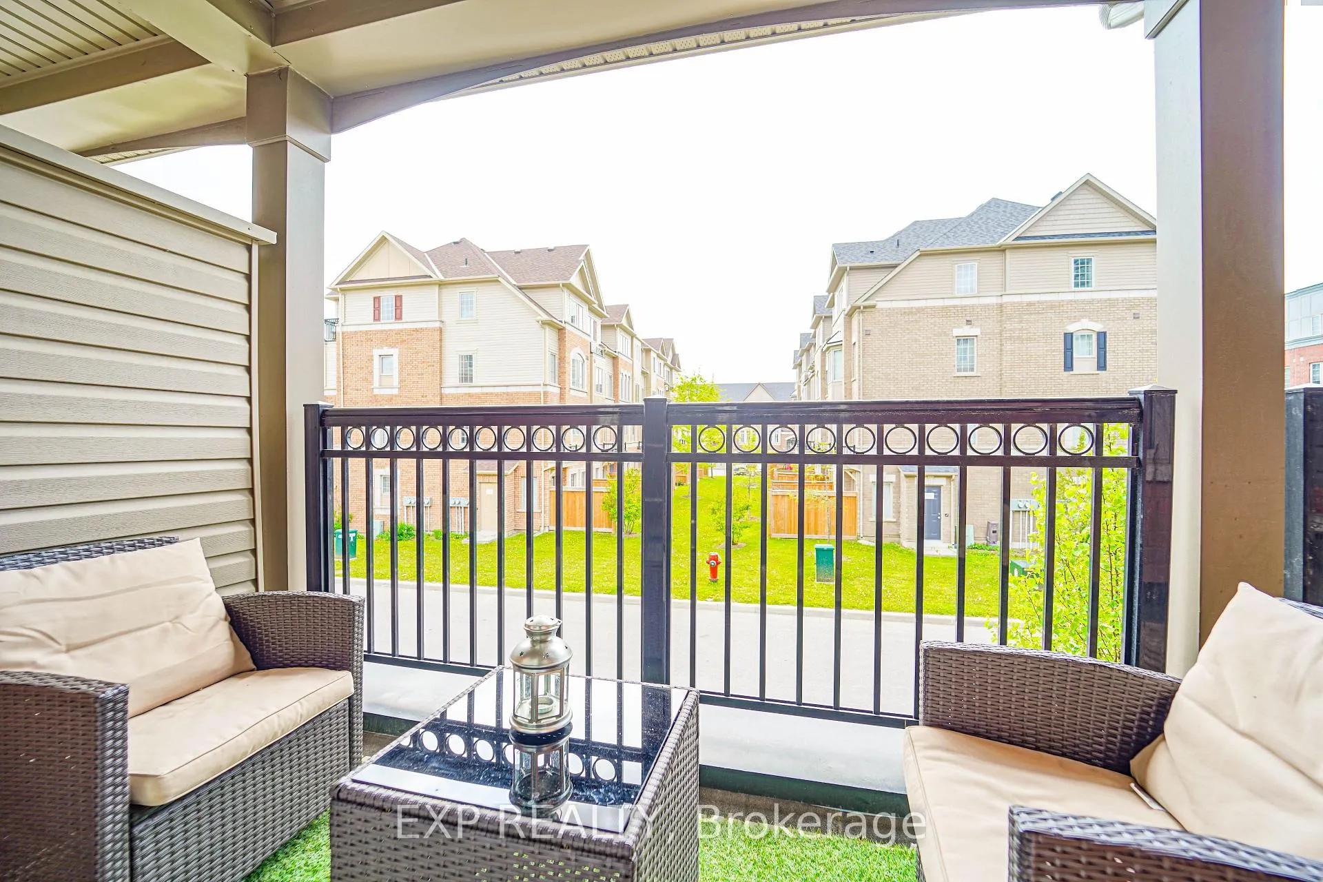 Photo 9 of 2560 Bromus Path, Oshawa, Windfields — HOMEH