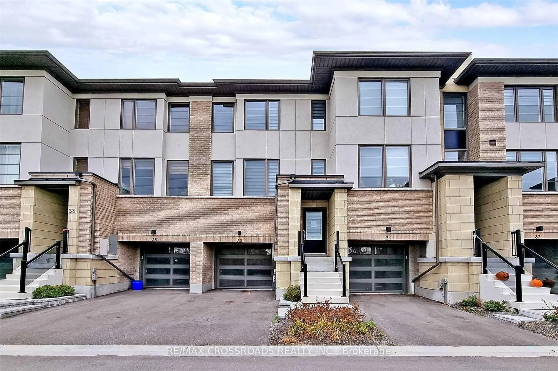 Photo 1 of 36 Shawfield Way, Whitby, Pringle Creek — HOMEH