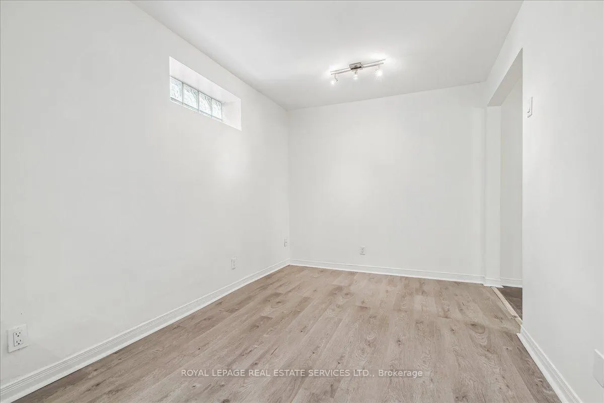 Photo 10 of Unit Lower, 28 Grove Street, Hamilton, Corktown — HOMEH