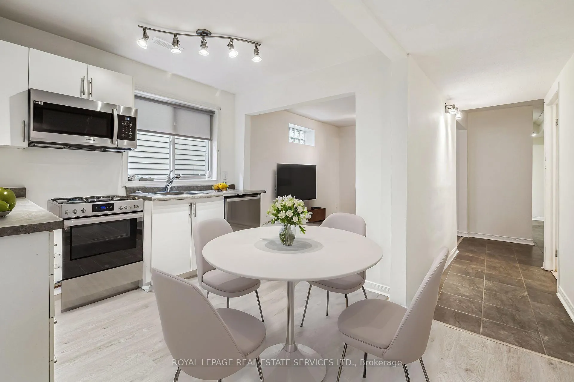 Photo 15 of Unit Lower, 28 Grove Street, Hamilton, Corktown — HOMEH