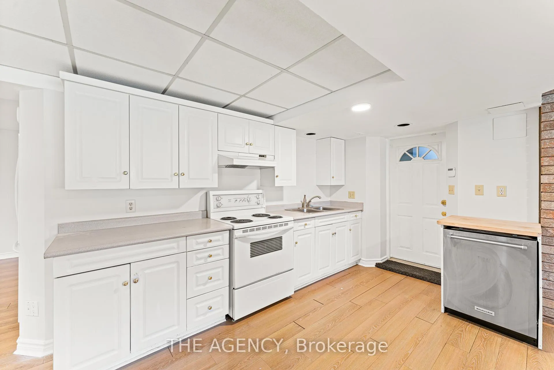 Photo 4 of 92 Russell Snider (Basement) Drive, King, Nobleton — HOMEH