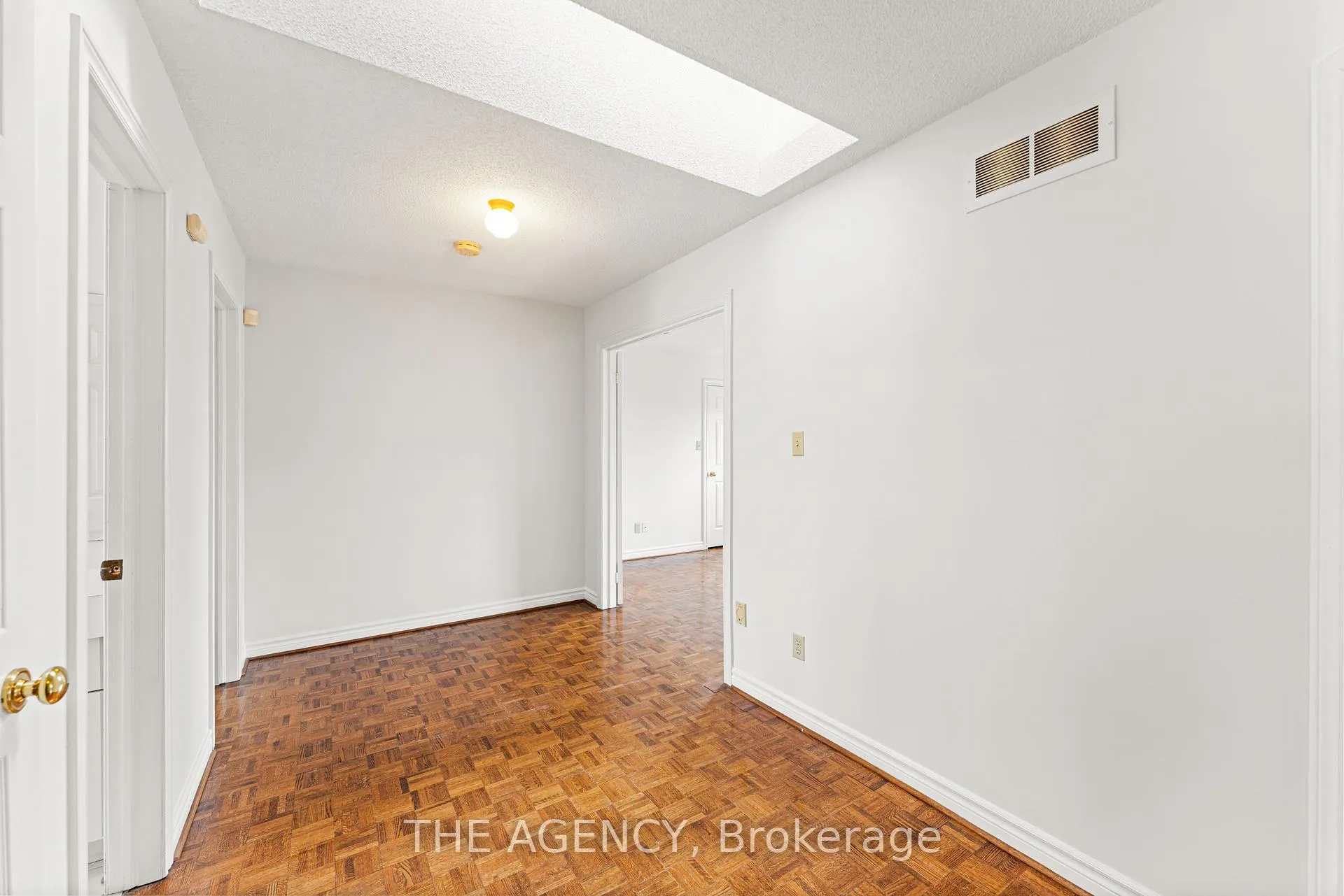 Photo 9 of 92 Russell Snider (Basement) Drive, King, Nobleton — HOMEH