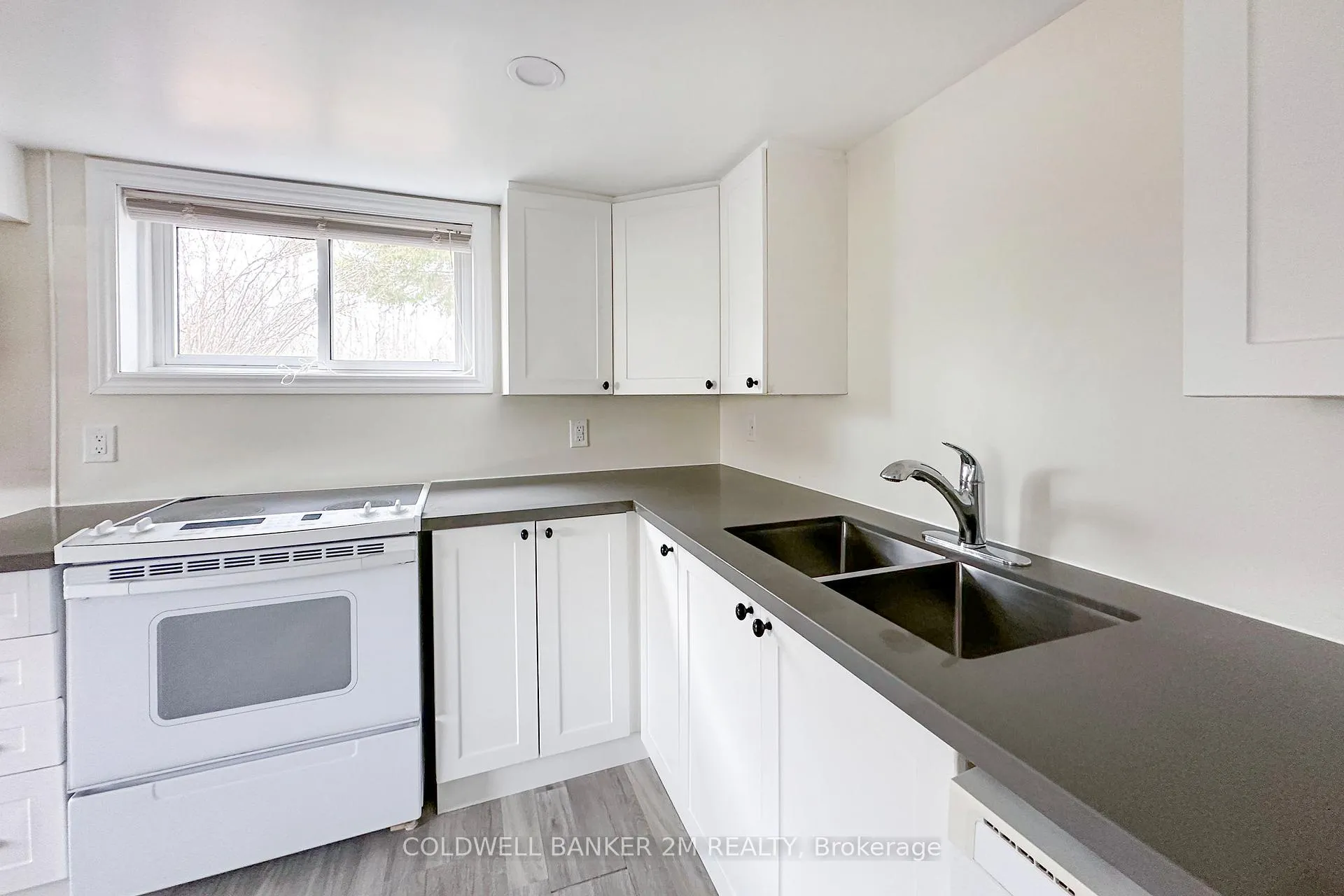 Photo 5 of 297 Admiral Road, Oshawa, McLaughlin — HOMEH