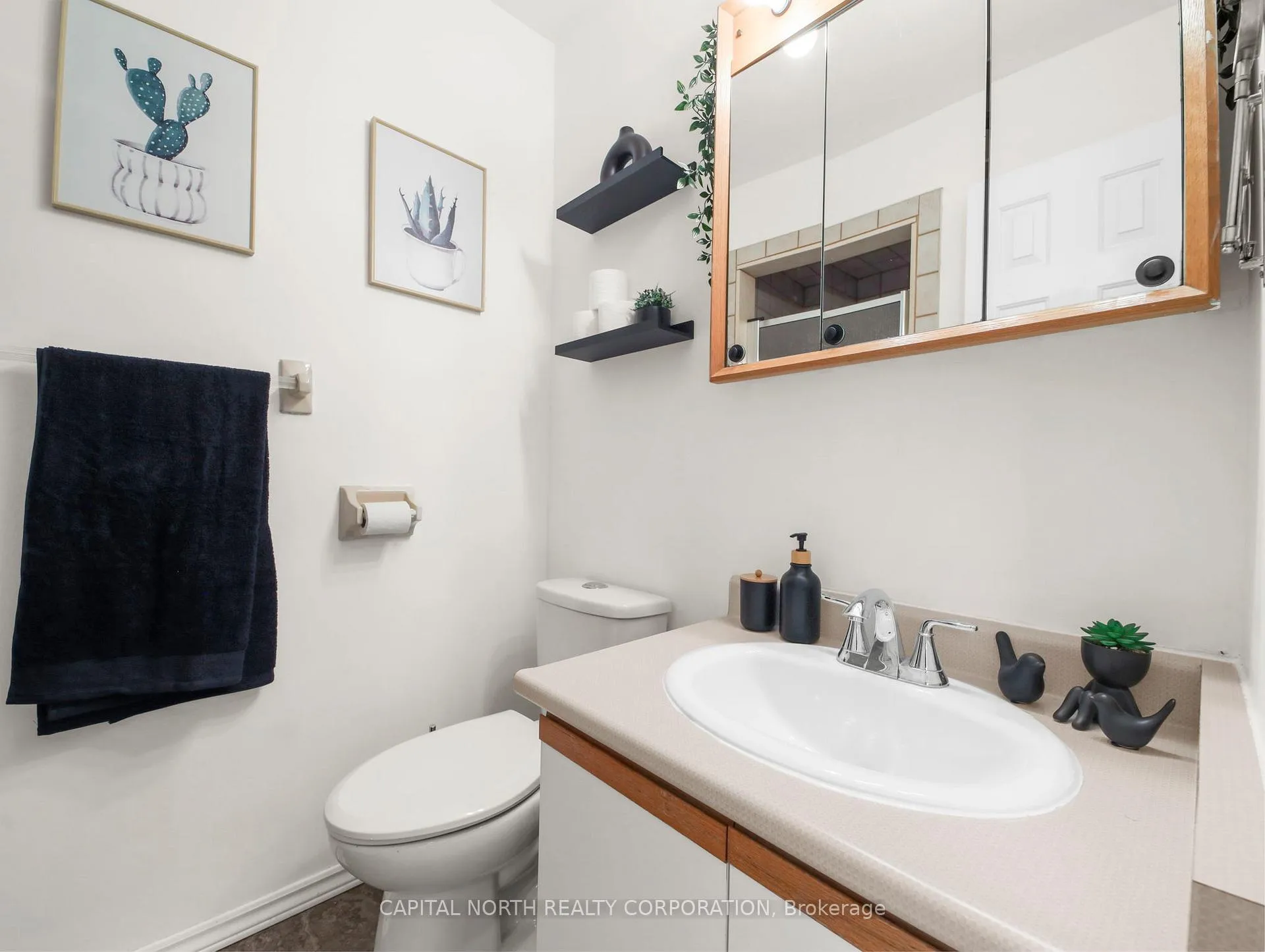 Photo 15 of Unit 9, 618 Barton Street, Hamilton, Stoney Creek — HOMEH