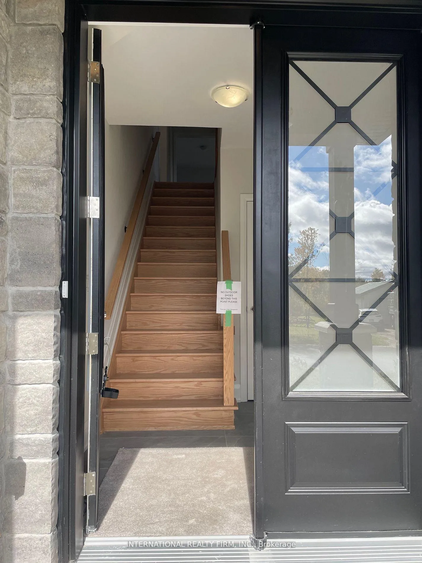 Photo 2 of Unit 1, 670 Park Road, Innisfil, Alcona — HOMEH