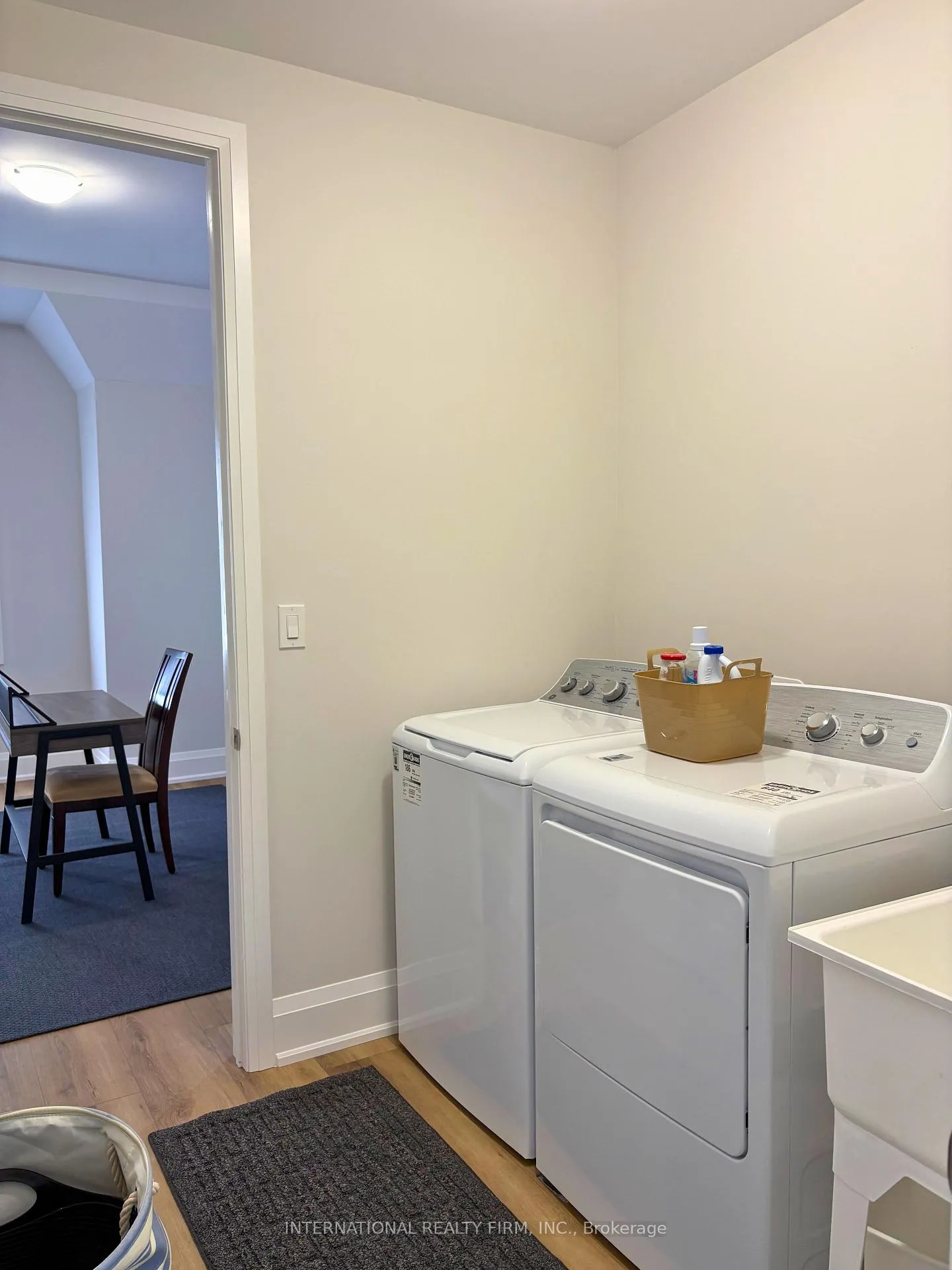 Photo 4 of Unit 1, 670 Park Road, Innisfil, Alcona — HOMEH