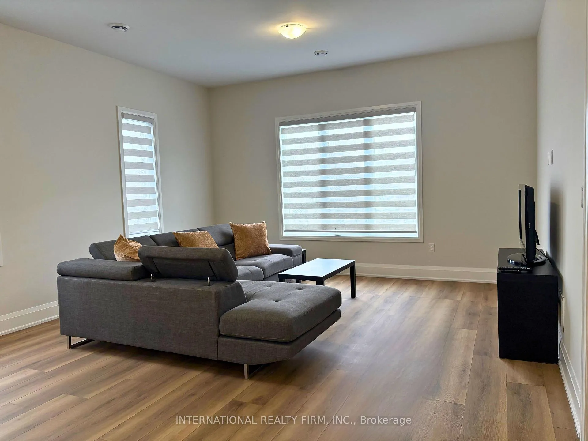 Photo 16 of Unit 1, 670 Park Road, Innisfil, Alcona — HOMEH