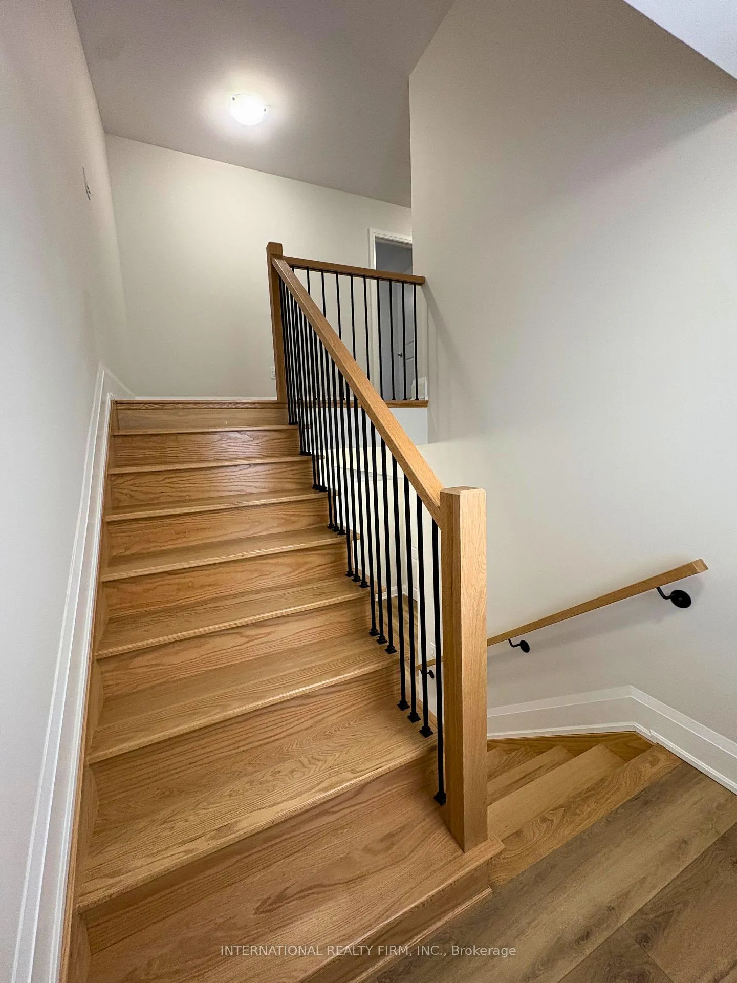 Photo 19 of Unit 1, 670 Park Road, Innisfil, Alcona — HOMEH
