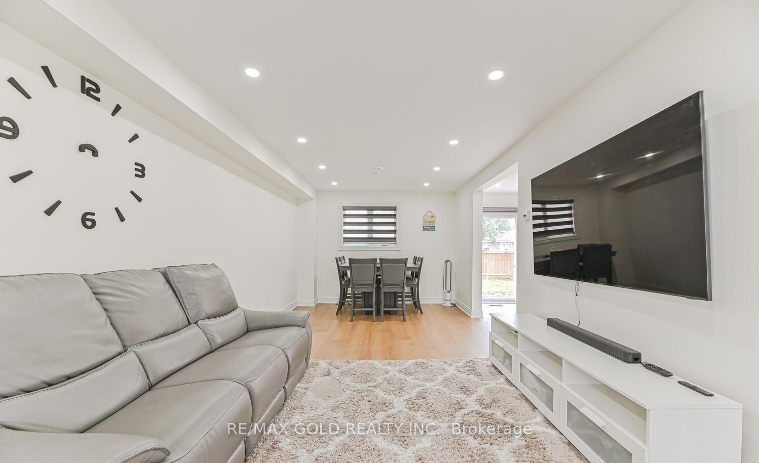 Photo 7 of 81 Drake Boulevard, Brampton, Southgate — HOMEH