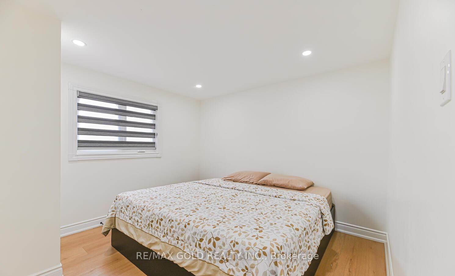 Photo 21 of 81 Drake Boulevard, Brampton, Southgate — HOMEH