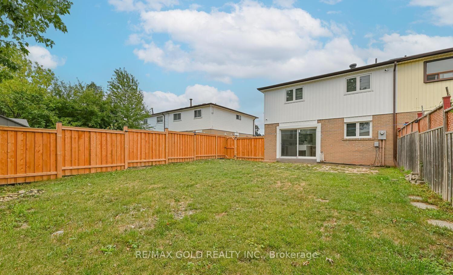 Photo 30 of 81 Drake Boulevard, Brampton, Southgate — HOMEH
