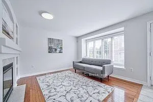 Photo 16 of 39 Roy Rainey Avenue, Markham, Wismer — HOMEH