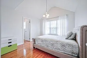 Photo 18 of 39 Roy Rainey Avenue, Markham, Wismer — HOMEH