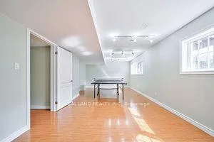 Photo 25 of 39 Roy Rainey Avenue, Markham, Wismer — HOMEH