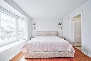 Photo 32 of 39 Roy Rainey Avenue, Markham, Wismer — HOMEH