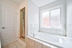 Photo 34 of 39 Roy Rainey Avenue, Markham, Wismer — HOMEH