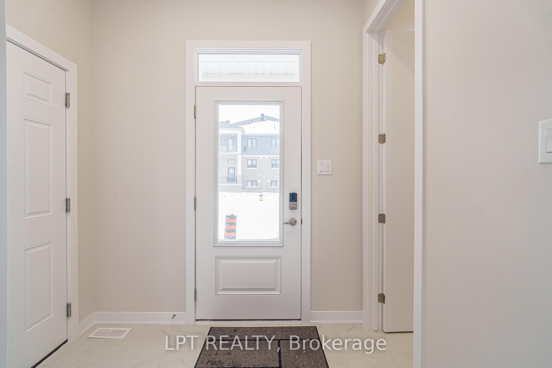 Photo 4 of 1937 Elevation Road, Ottawa, Barrhaven - Half Moon Bay — HOMEH